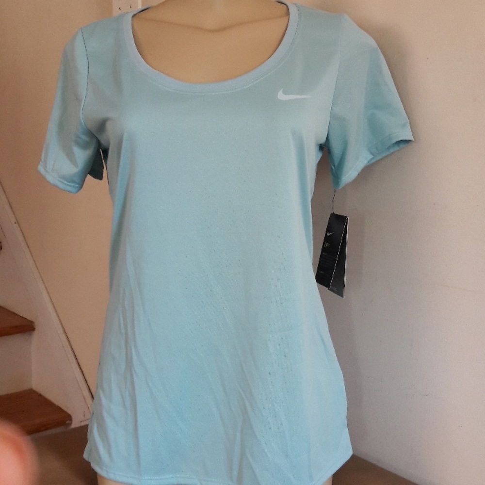 NWT Nike Dry Tee